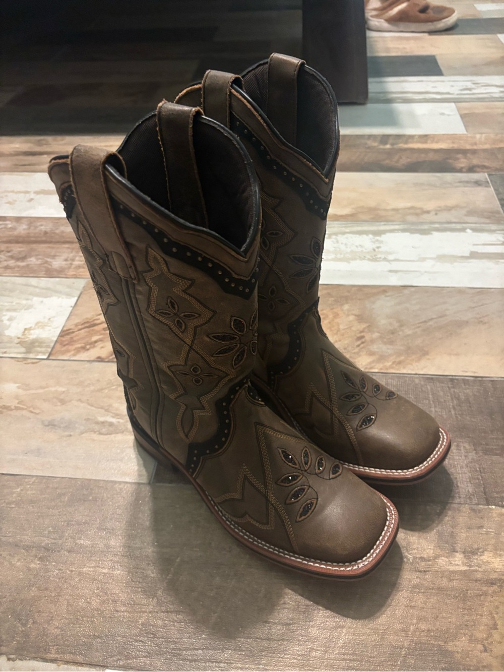 Laredo Brown Embellished Western Cowgirl Boots